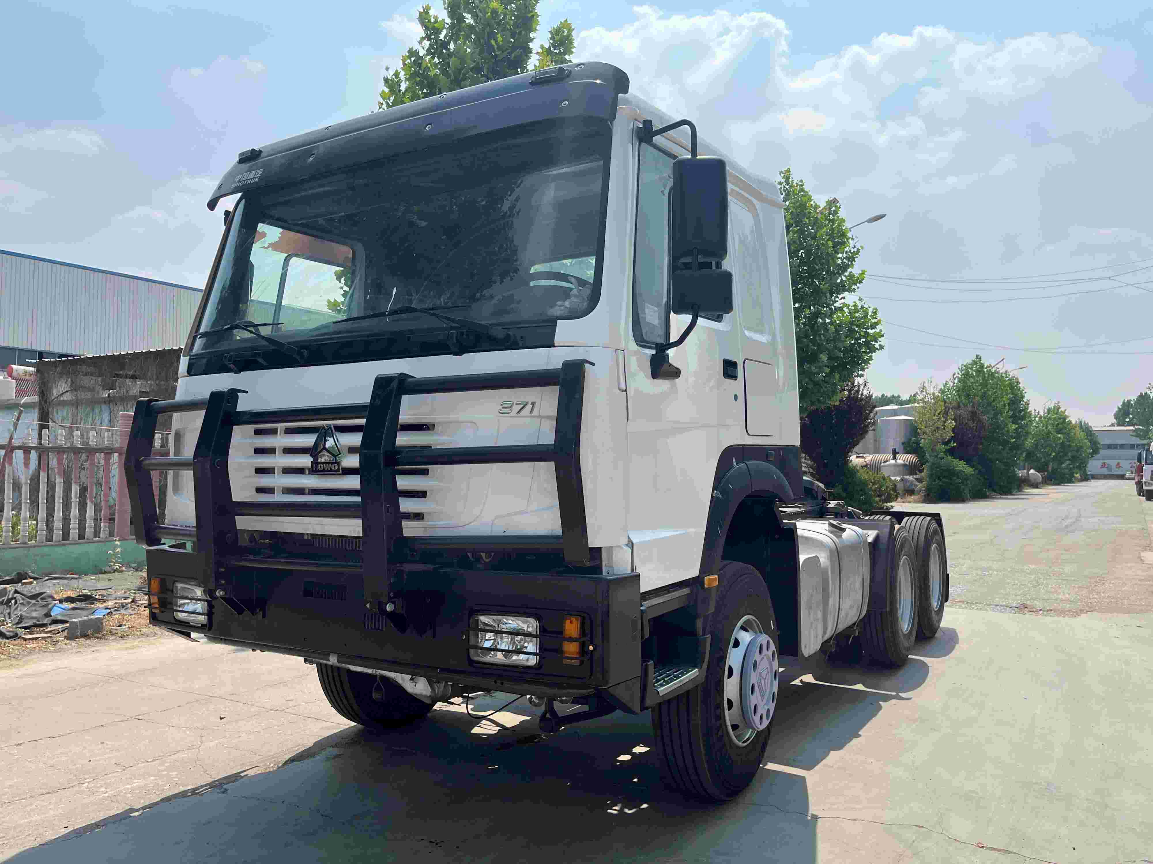HOWO 6X6 Used Tractor Truck