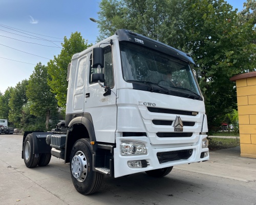 Тягач HOWO