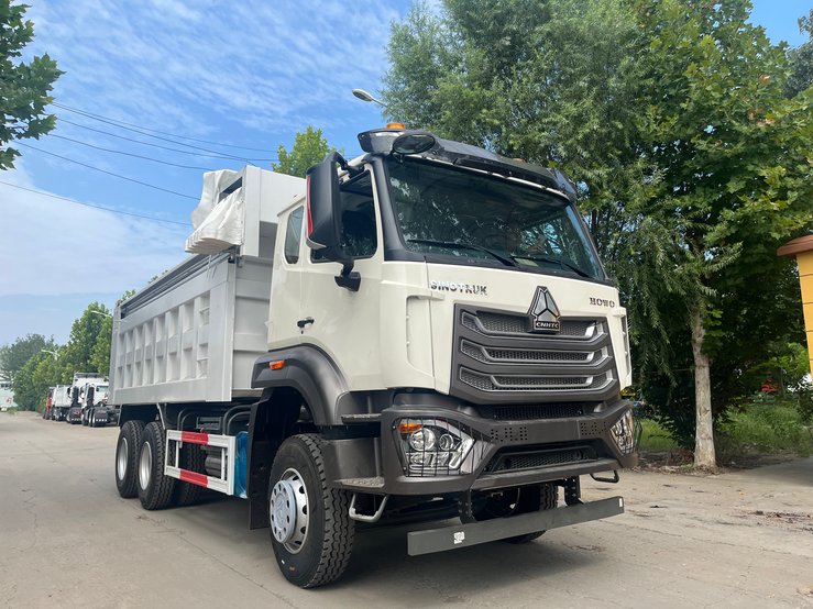 Refurbished Sinotruck Hohan dump truck