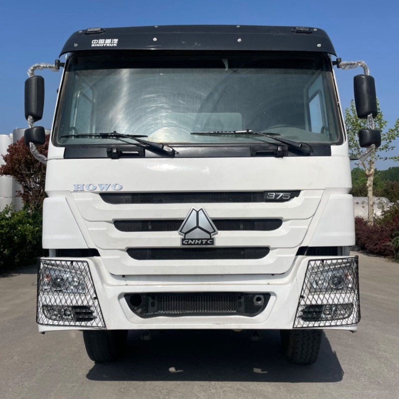 Использованный грузовик-цистерна Howo