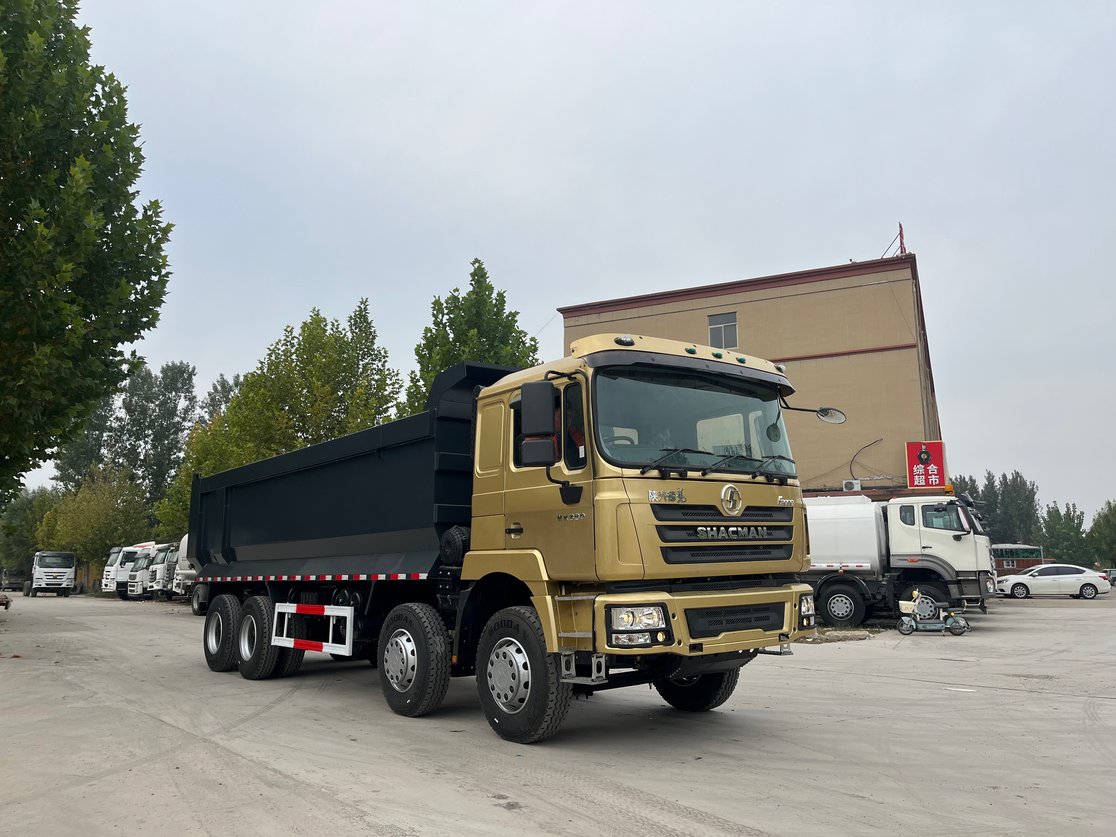Camión volquete Shacman 8x4 usado
