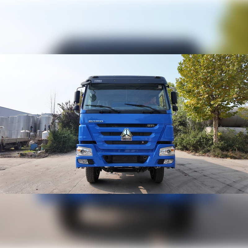 شاحنة قلابة ساينوتروك هاو 6×4 مستعملة