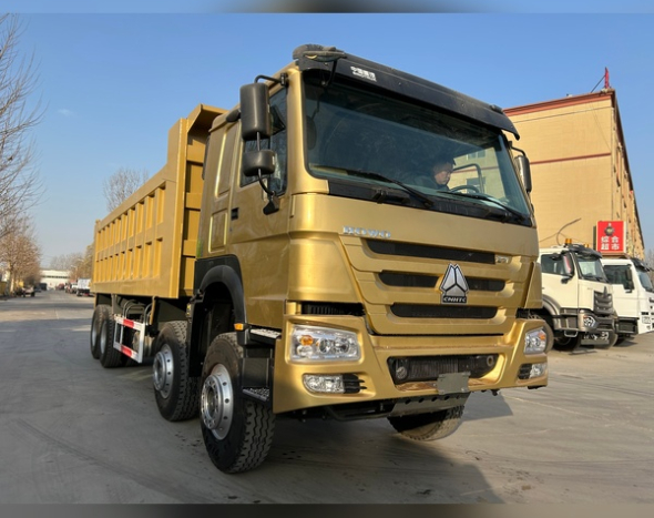 Camion-benne Howo à 12 roues