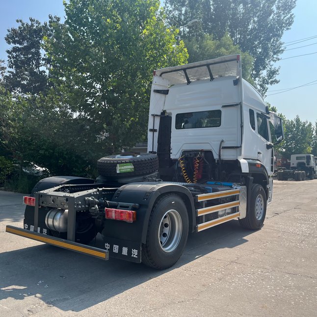 Седельный тягач Sinotruk Howo NX 4x2