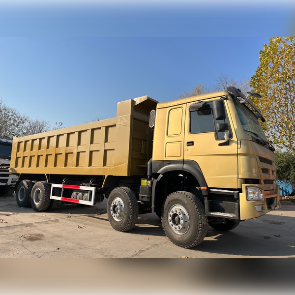 Camion-benne Howo 371 ch 8x4 d'occasion