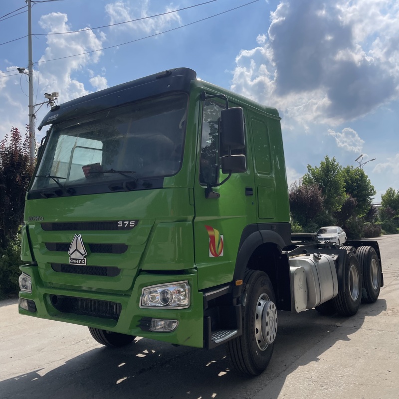 تستخدم شاحنة قلابة 8x4