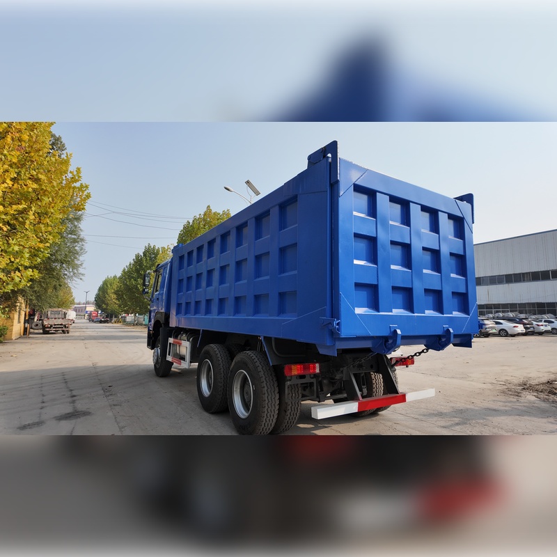 شاحنة قلابة ساينوتروك هاو 6×4 مستعملة