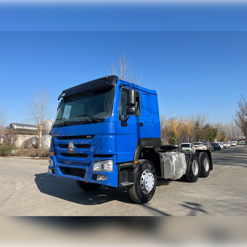 تستخدم شاحنة جرار Sinotruk 6x4