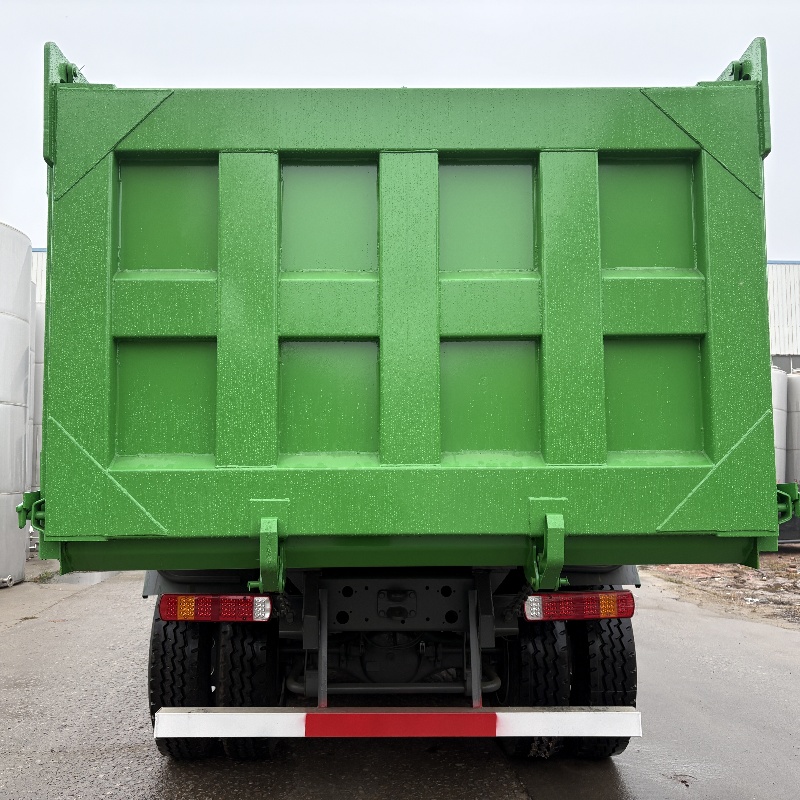 تستخدم شاحنة قلابة 8x4