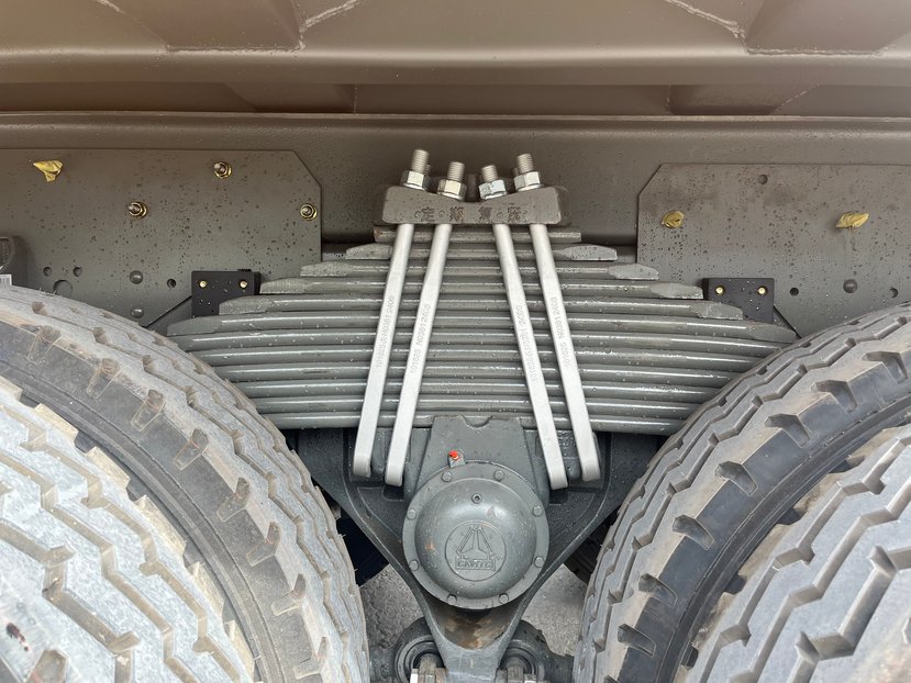 грузовик howo 6x4 в наличии