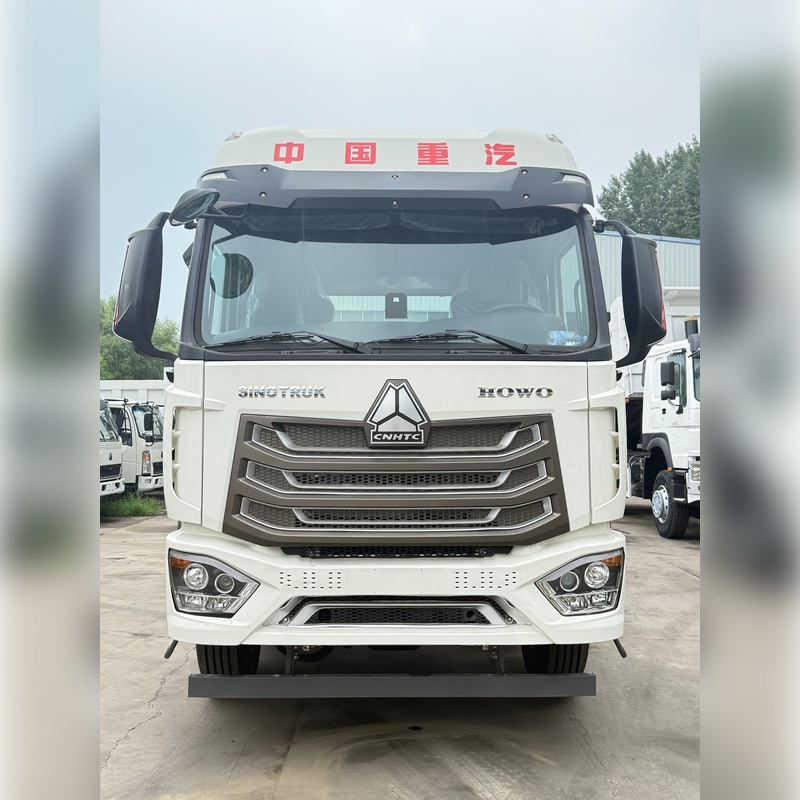 شاحنة جرار ساينوتروك هاو NX 4x2 مستعملة