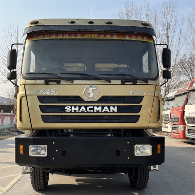 Camión volquete de 371 hp