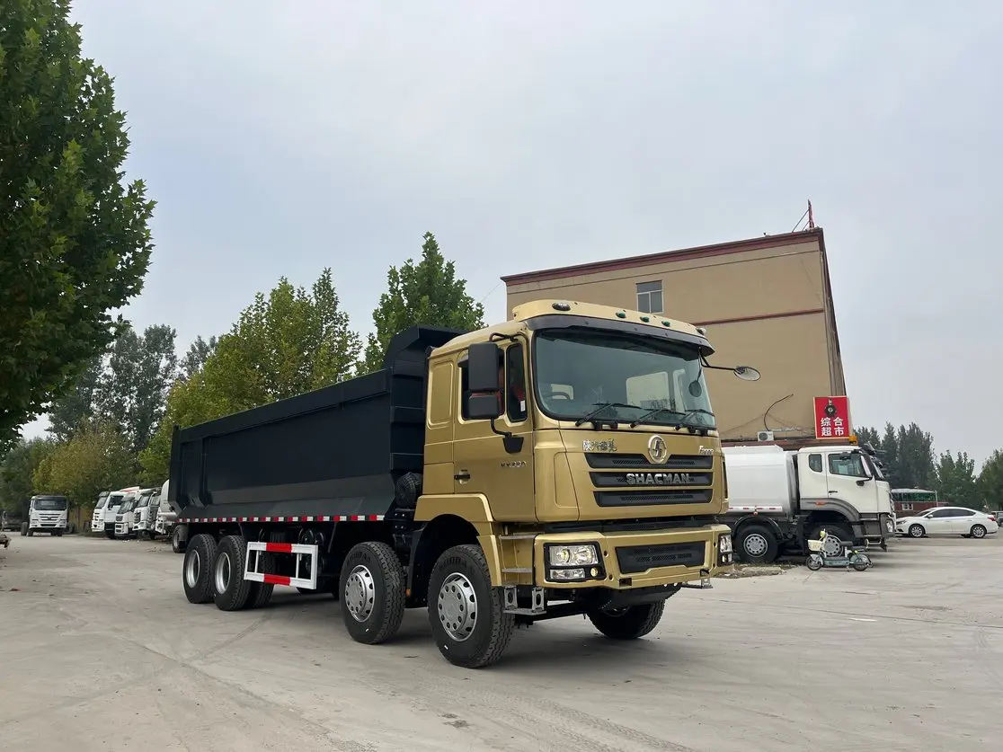 شاحنة قلابة شاكمان 8×4 مستعملة