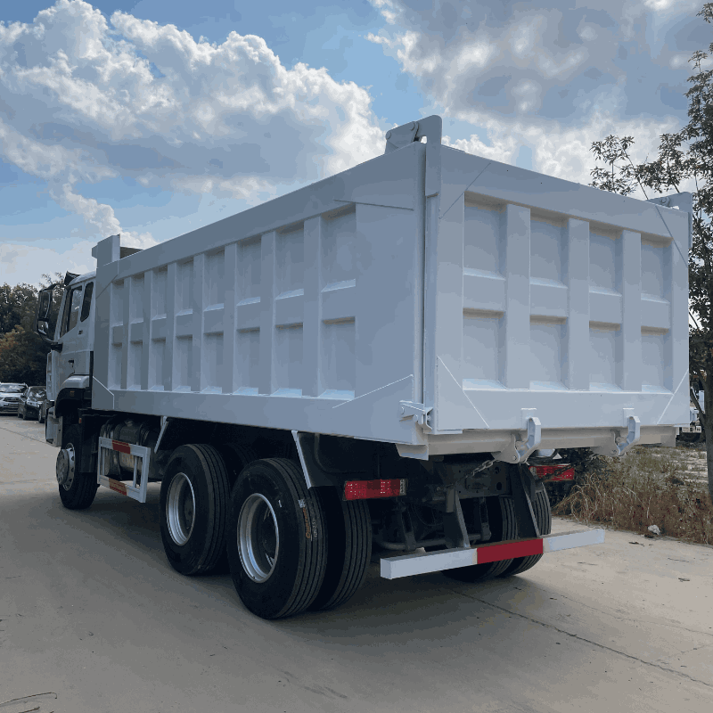 Caminhão basculante Howo NX remodelado