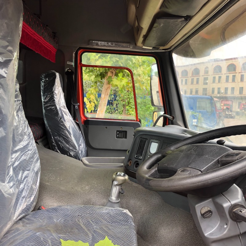 Тягач Howo с высокой крышей