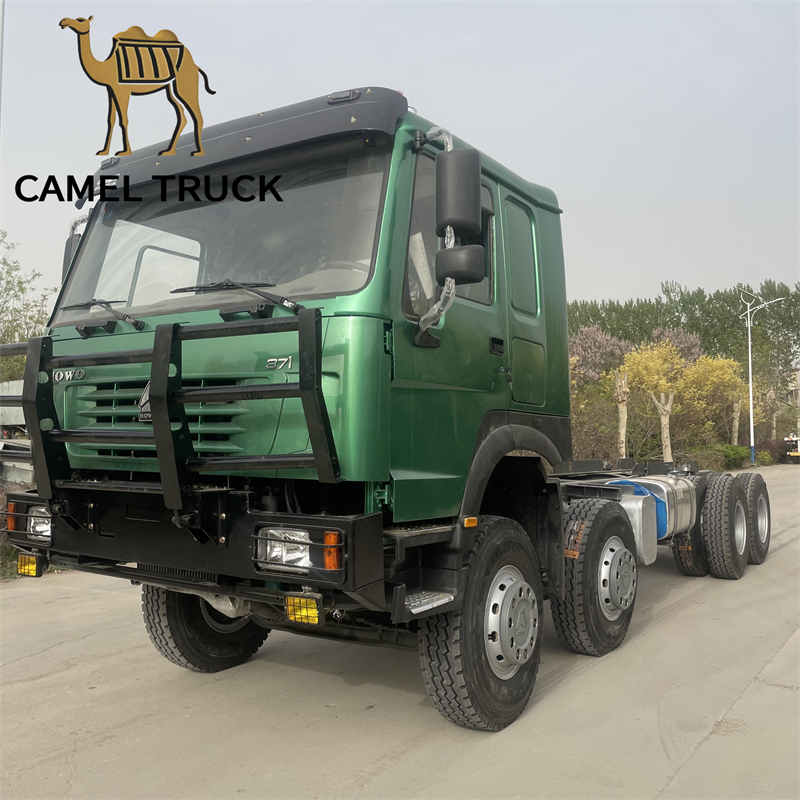 Бывший в употреблении шасси грузовика HOWO