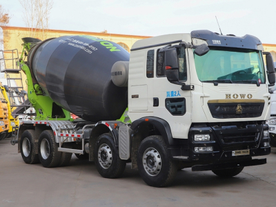 Los clientes que tienen la intención de comprar Howo Concrete Mixer Truck Visiten nuestra empresa para discutir el proceso de cooperación