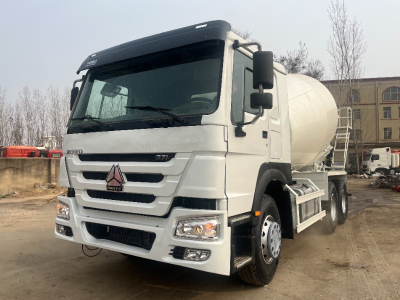 Howo-ს ბეტონის შემრევი ავზი