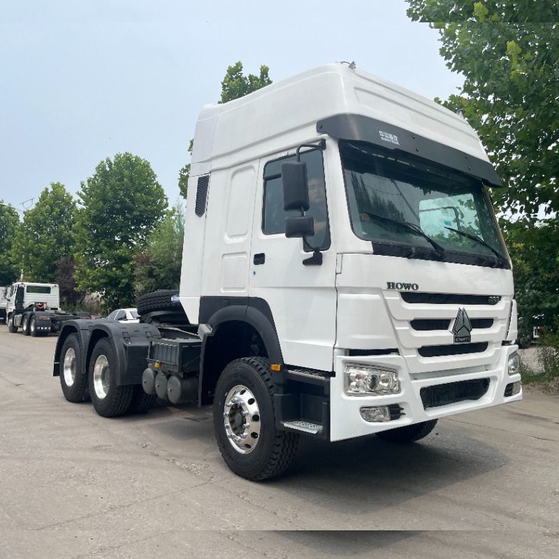 Sinotruk 6x4 High Roof Tractor Truck