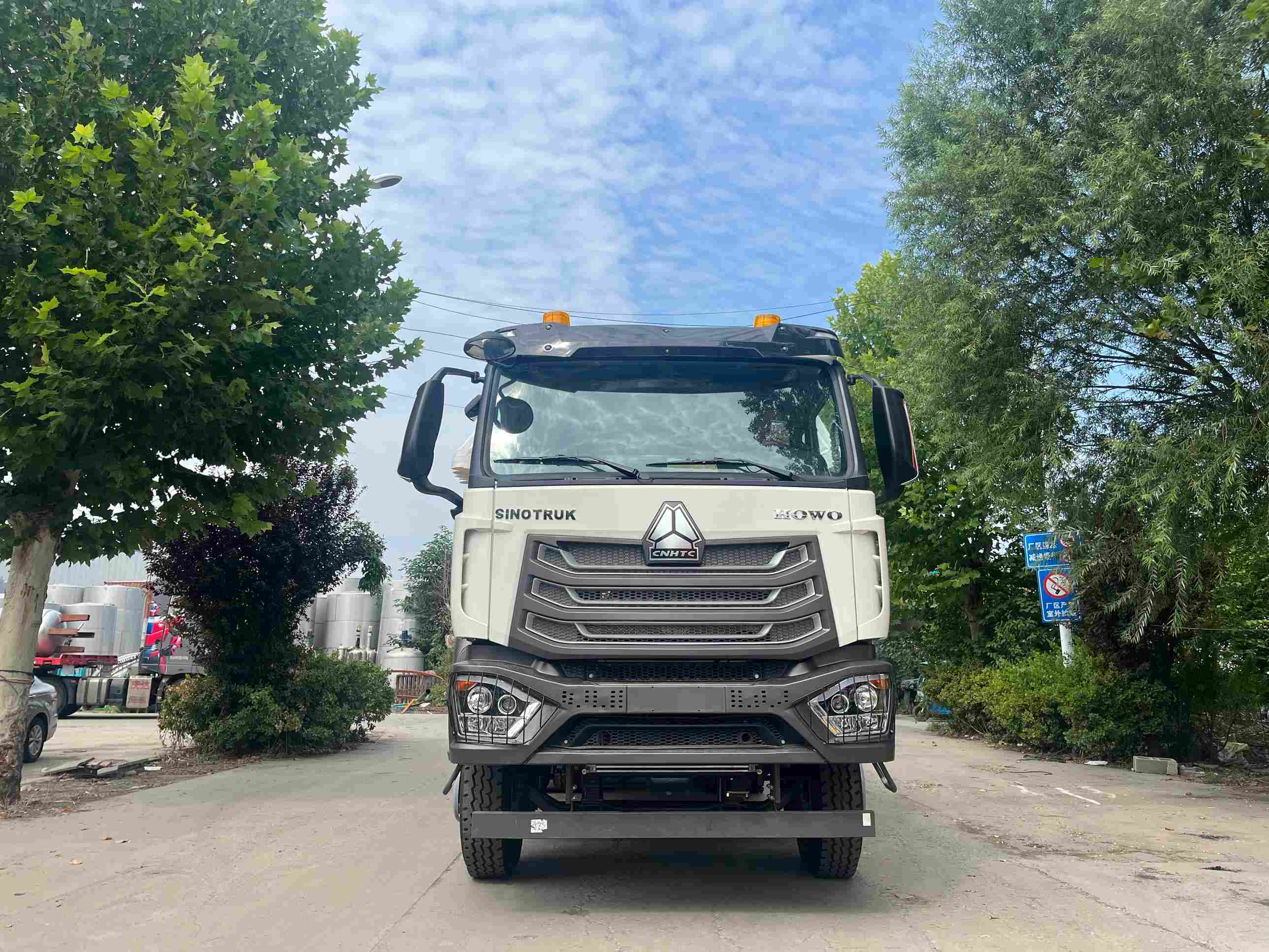 Hohan 10 təkərli yük maşını