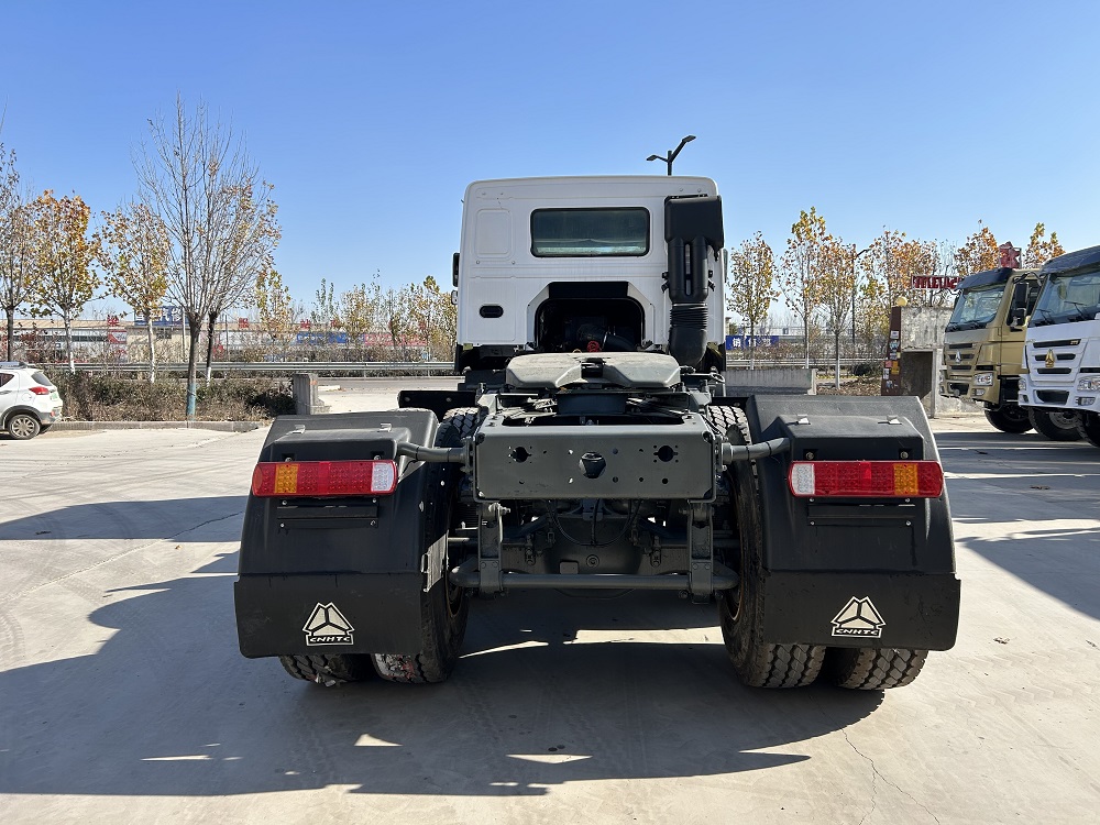 10 Təkərli Traktor Sinotruk Howo