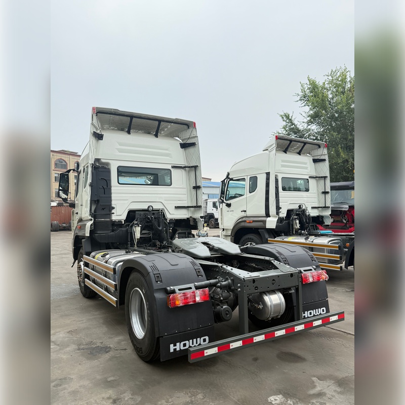 شاحنة جرار ساينوتروك هاو NX 4x2 مستعملة