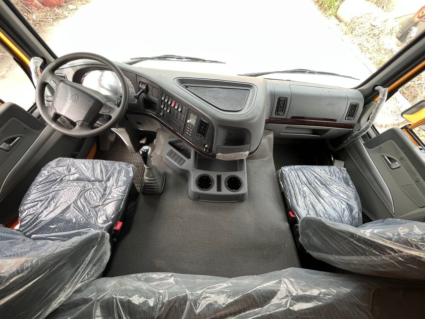 грузовик howo 6x4 в наличии