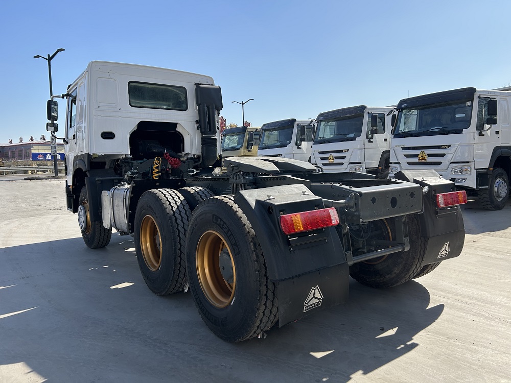10 Təkərli Traktor Sinotruk Howo