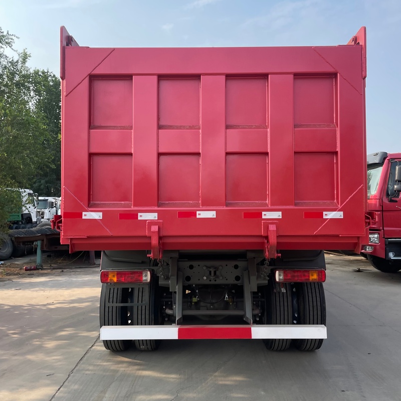 Camión volcado usado Howo