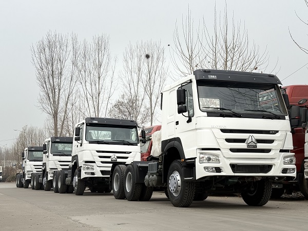 подержанный тягач Howo