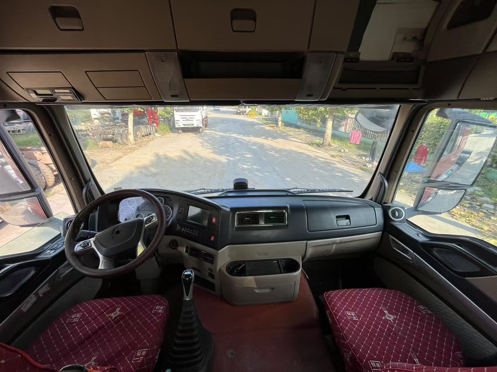 Camión tractor HOWO TX 6x4