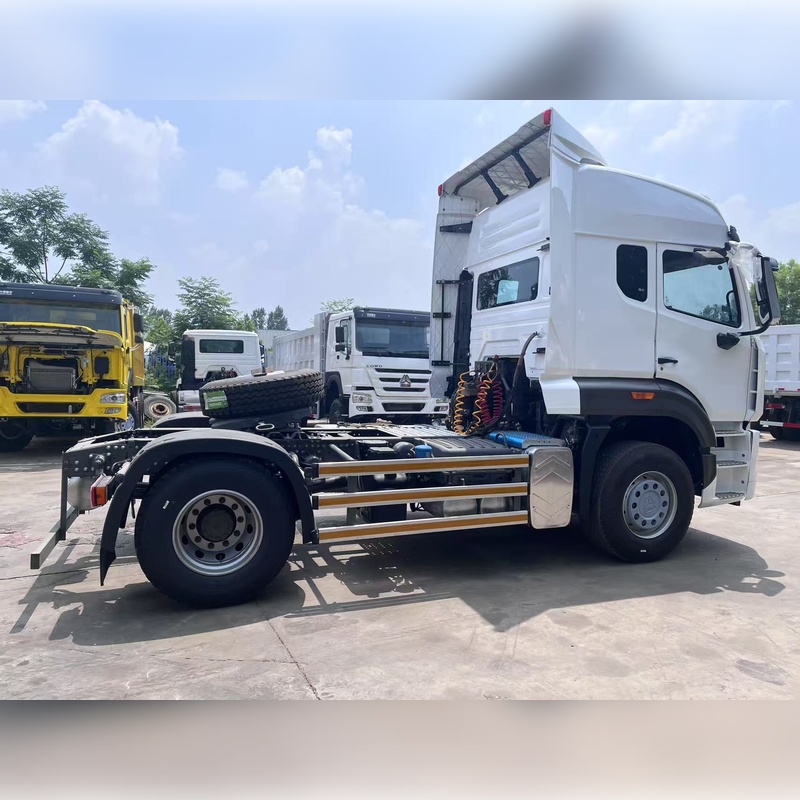 Camião tractor Howo NX 4x2 usado