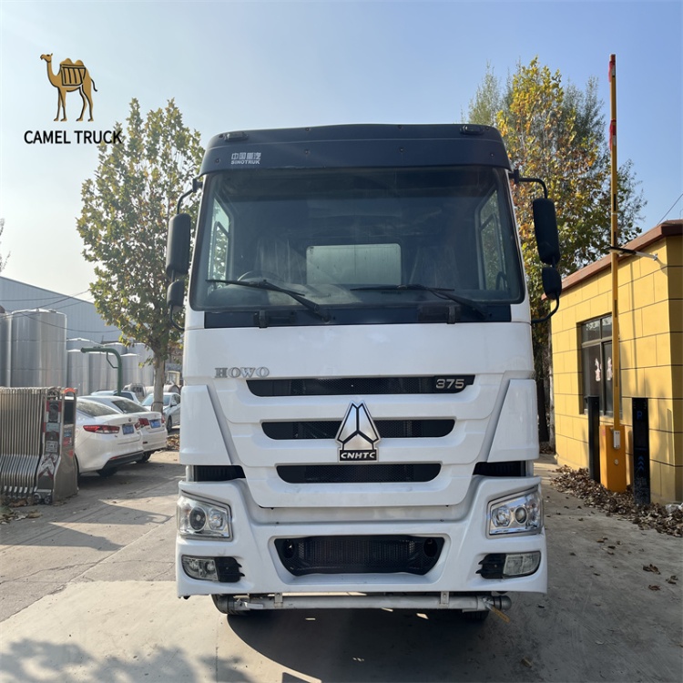 Camión cisterna de agua Howo