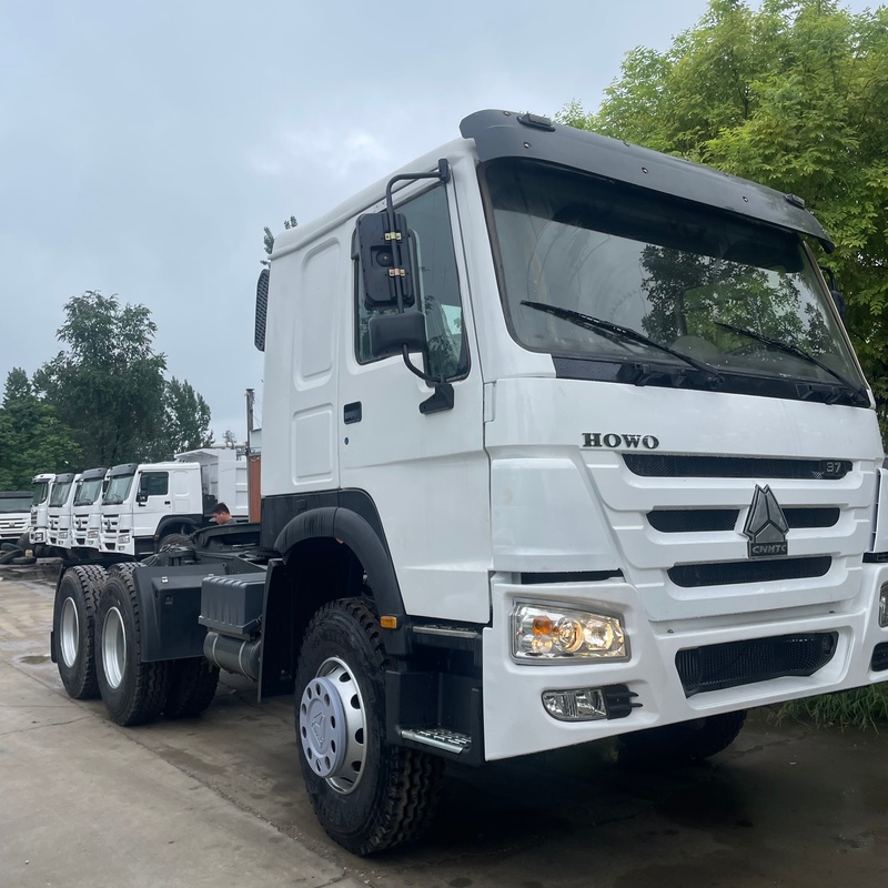 howo tractor head.jpg howo tractor head.jpg