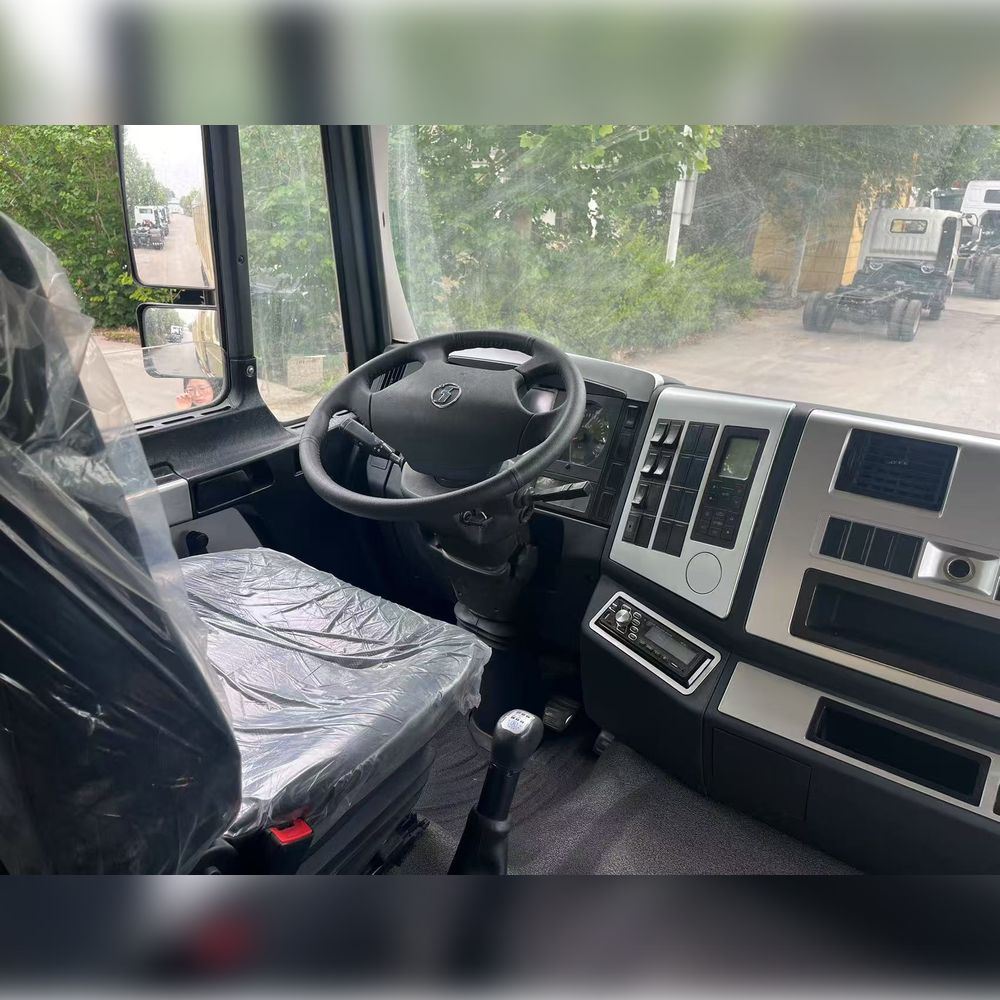 Camião basculante Shacman de 10 rodas usado.jpg