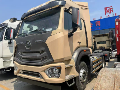 Used Sinotruk Howo NX Hohan 4x2 Tractor Truck