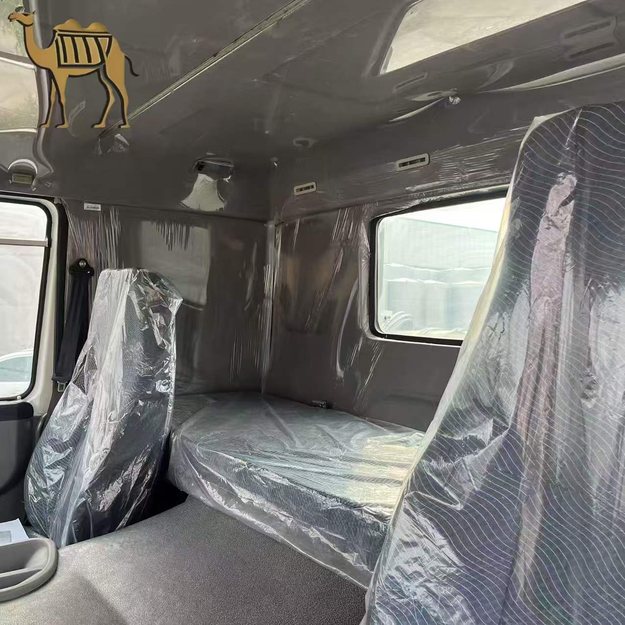 HOWO Tractor Truck Engine Cab Interior