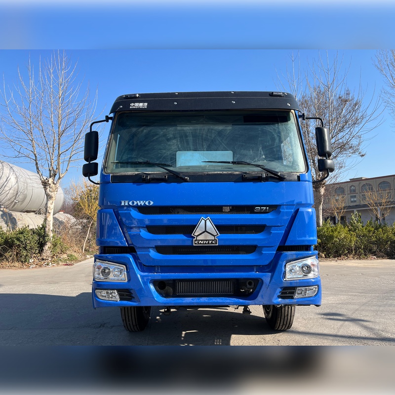 تستخدم شاحنة جرار Sinotruk 6x4