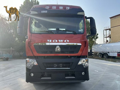 Howo 6 × 4 TX Traktor