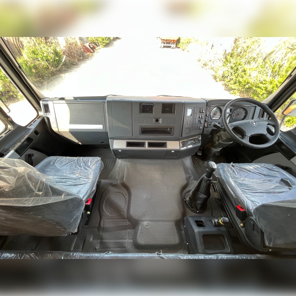 Camión volquete Shacman F3000 U