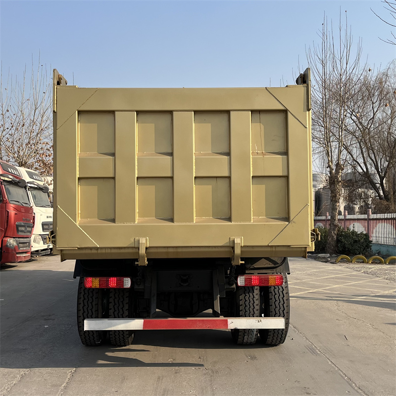 Camión volquete de 371 hp