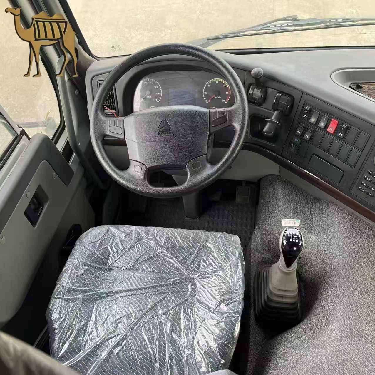 HOWO Tractor Truck Engine Cab Interior