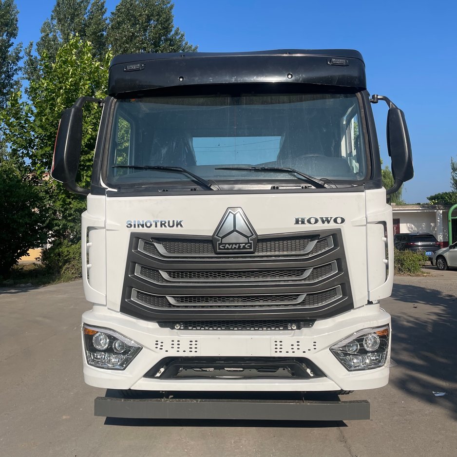 Camión tractor Sinotruk Howo NX 6x4 usado