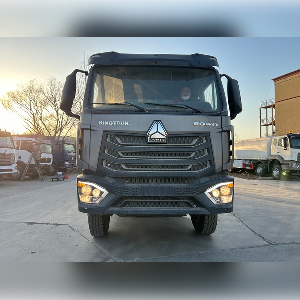 شاحنة قلابة HOWO NX 6×4