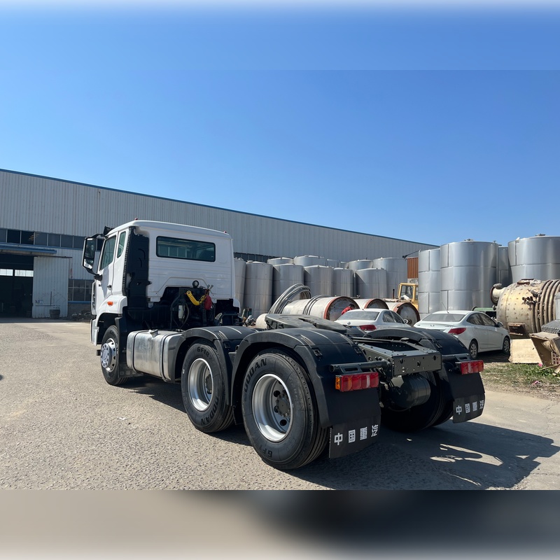 شاحنة جرار Howo NX Hohan مستعملة