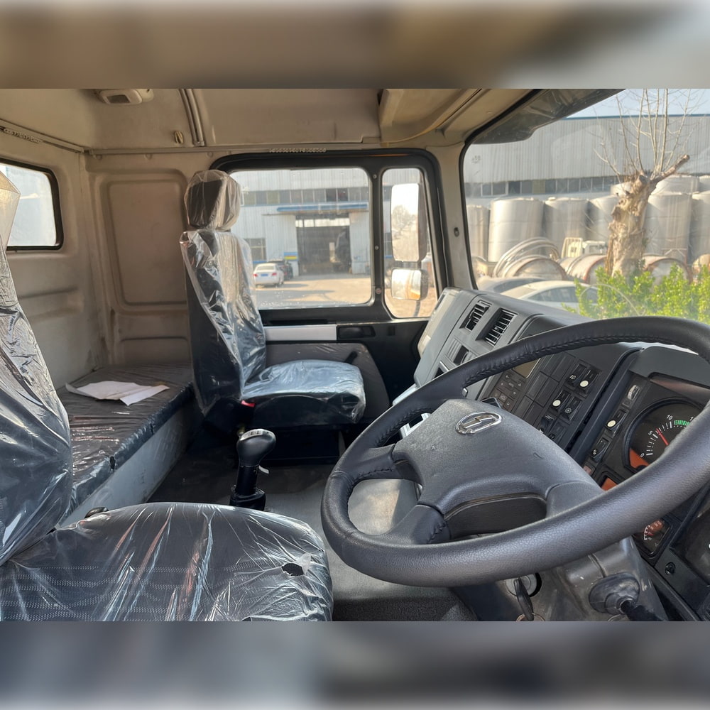 Camión volquete Shacman F3000 U