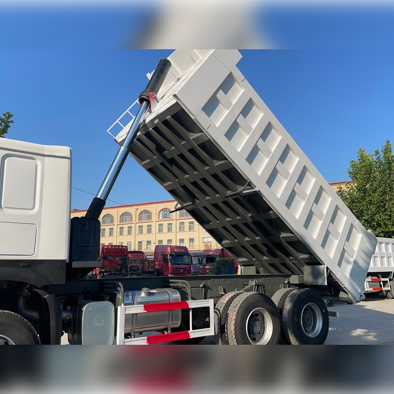 Подержанный самосвал