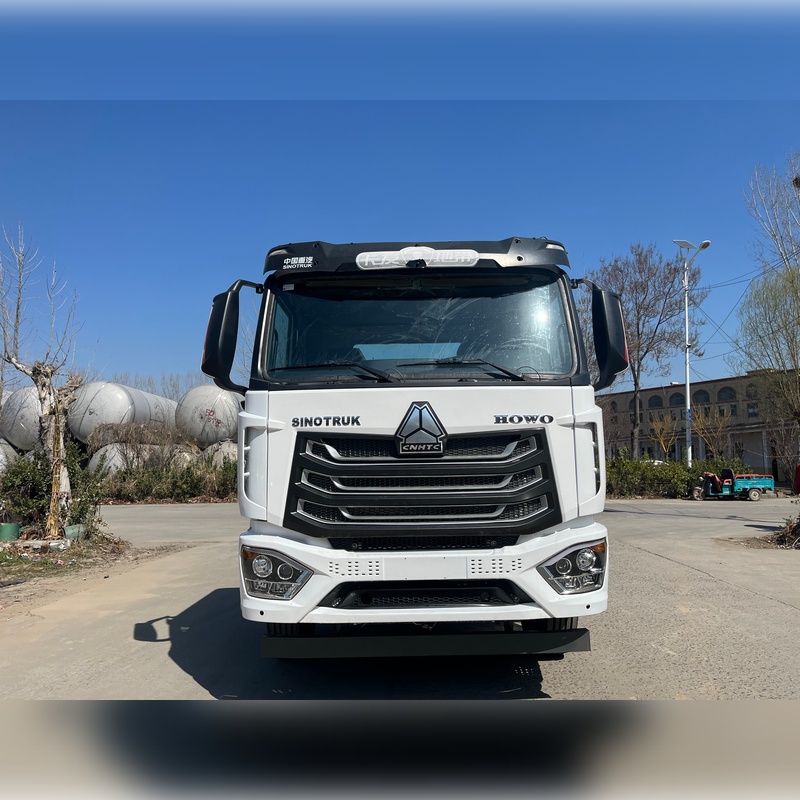 شاحنة جرار Howo NX Hohan مستعملة