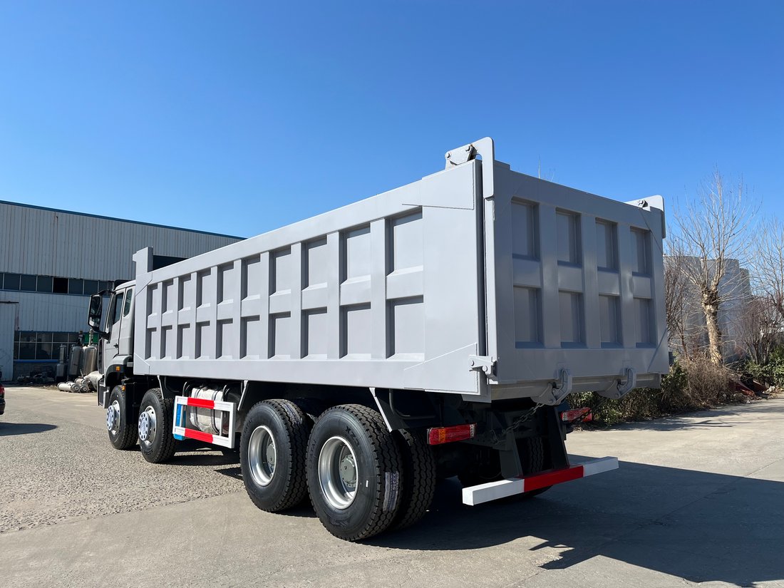 Camion 12 roues remis à neuf