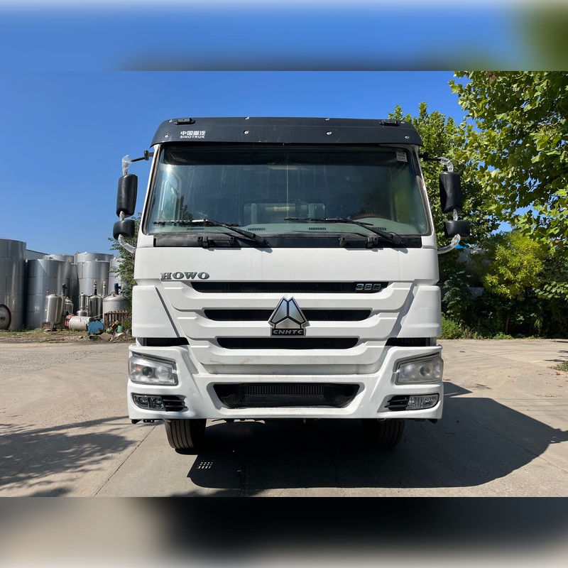 Camión tractor Howo CNG